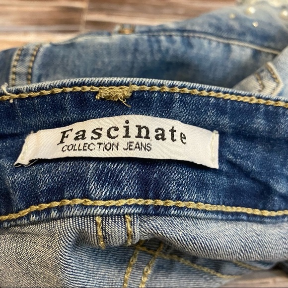 Fascinate Embellished Distressed Jean Shorts Sz 5 - Picture 4 of 8